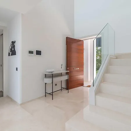 Jomo Villa